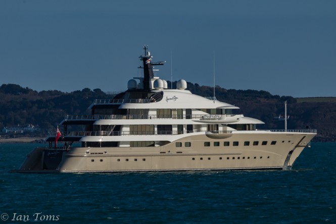10 Incredible Pictures of Superyachts From Around the World