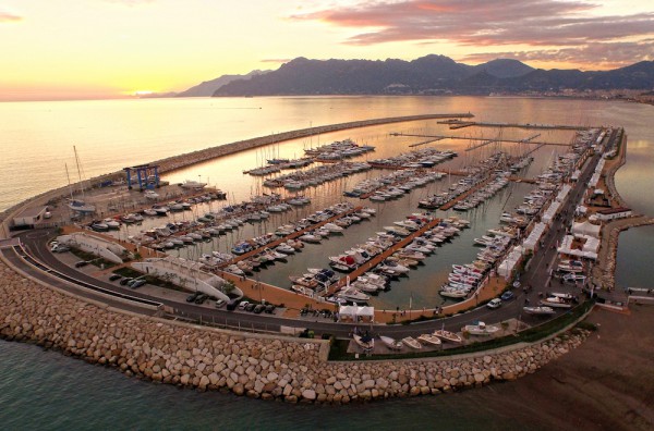 The largest marina-island in the world MARINA D’ARECHI opens in Italy