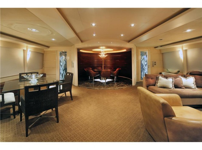 Motor yacht CHARISMA - Main salon
