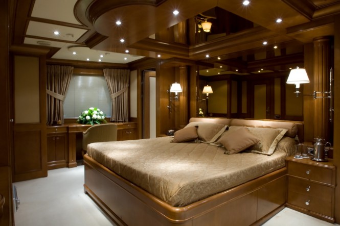 Classic yacht INSIGNIA - Master suite