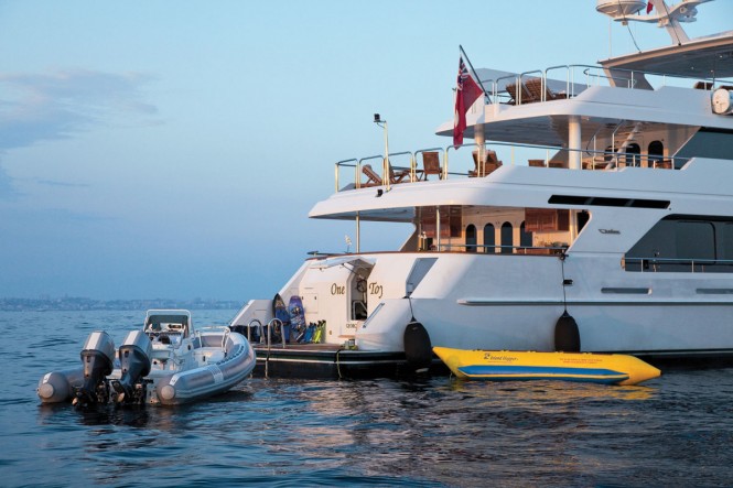 Yacht ONE MORE TOY - Water Sports Toys