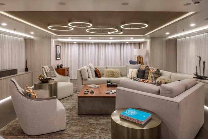 Motor yacht BROADWATER - Main salon