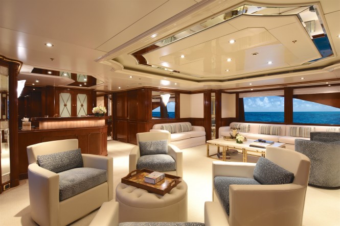 Motor yacht LADY MICHELLE - Skylounge