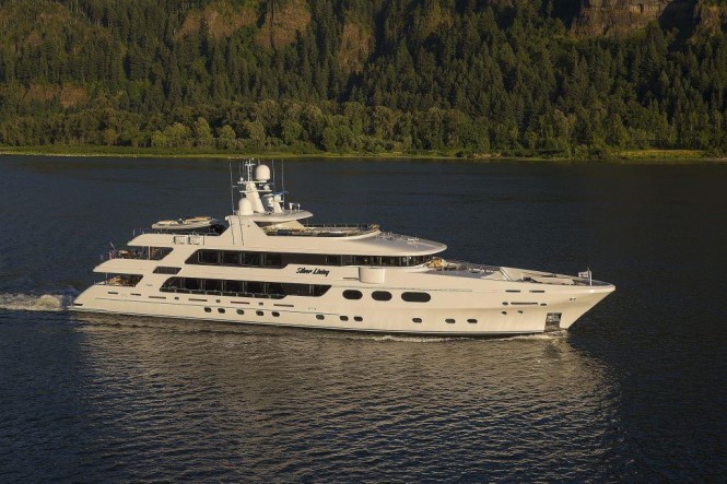 Brand-New to charter: Luxury yacht Silver Lining available in New England
