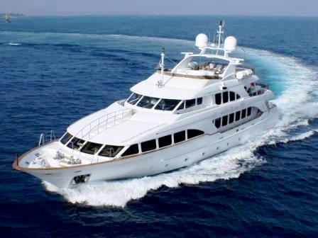 Charter luxury yacht Wild Thyme in the Mediterranean