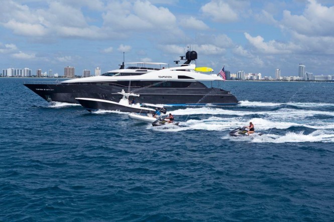Luxury charter yacht Temptation Offers Special Rate in the Bahamas