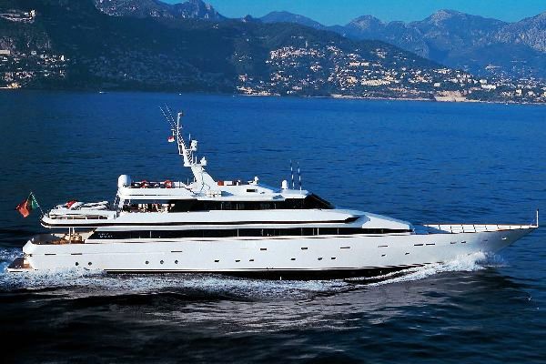 Special offer: Reduced charter rate for M/Y Costa Magna during Monaco Grand Prix
