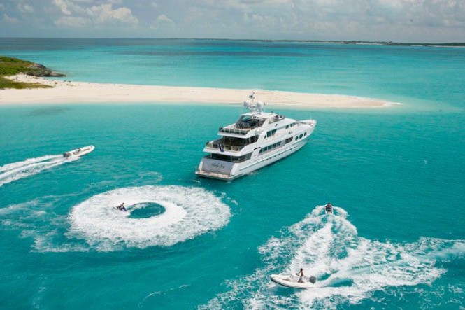 Yacht LADY JOY - Fun with water toys on Charter