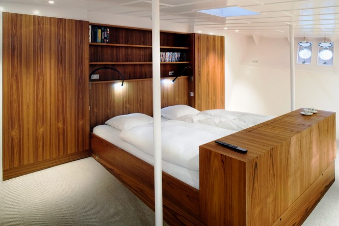 Motor yacht NAVIGATOR - Master suite