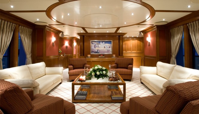 Classic yacht INSIGNIA - Skylounge