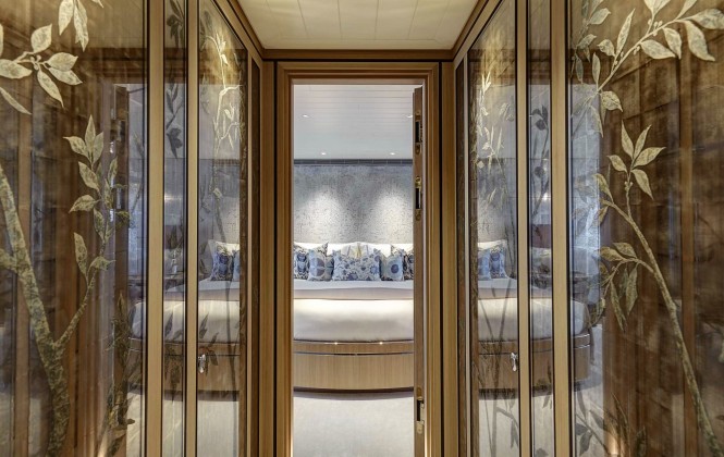 Superyacht JOY - Glasswork detail. Image credit Feadship