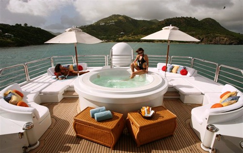 Superyacht LAZY Z - Sundeck and Spa Pool