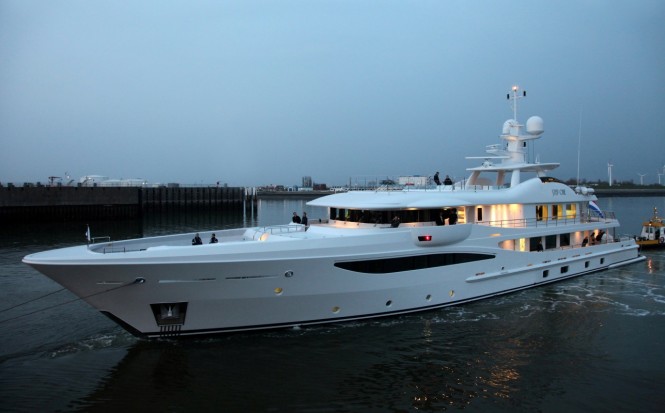 Charter Amels superyacht 4You in the South of France