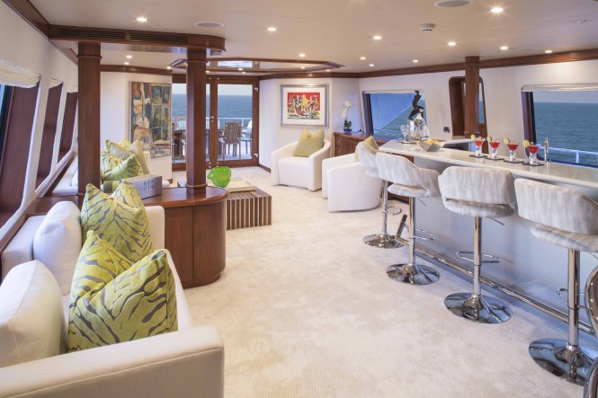 Motor yacht AT LAST - Skylounge
