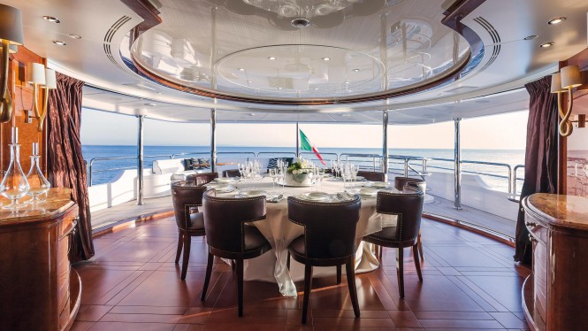 Superyacht CHECKMATE - Formal dining within the open plan skylounge