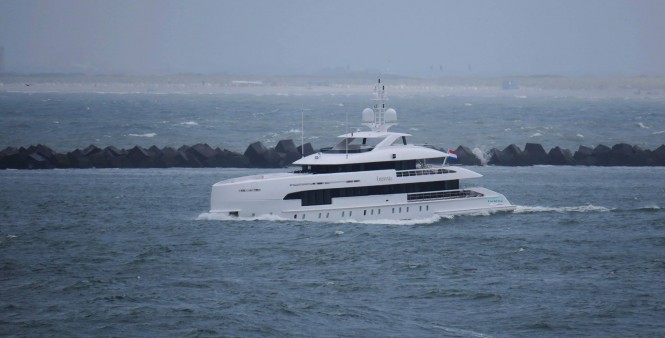 Impressive Video of Superyacht HOME in a Storm