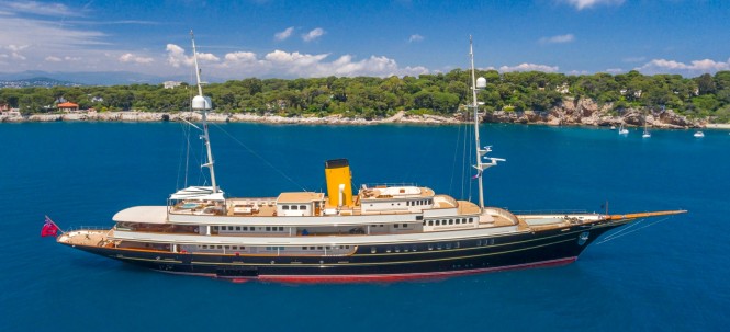 Charter 90m superyacht Nero in the Mediterranean