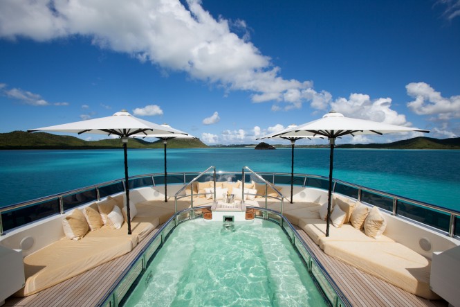 The forward sundeck pool and unpads aboard motor yacht RoMa