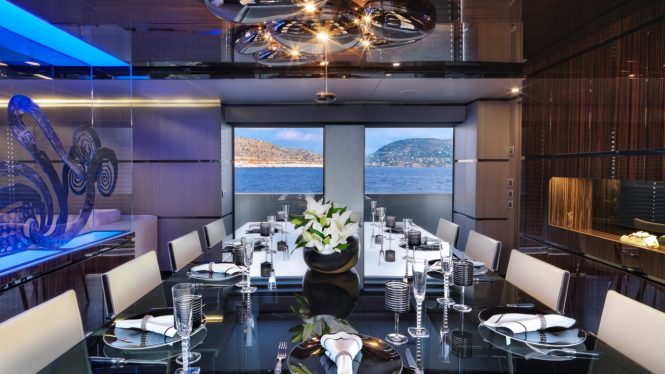 Luxury yacht GIRAUD - Formal dining area