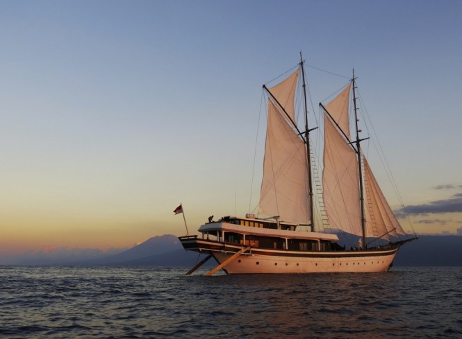Special offer: 10% off charters in Komodo, Bali, with sailing yacht Zen