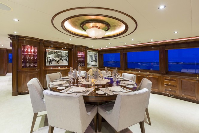 Superyacht FAR FROM IT - Formal dining