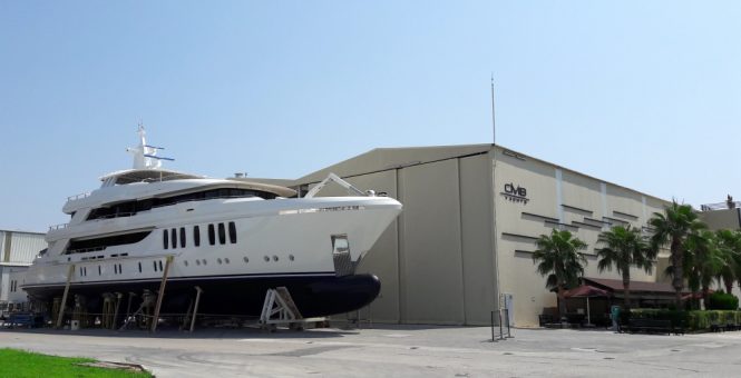 CMB Project Miracle motor yacht launched and renamed Liquid Sky