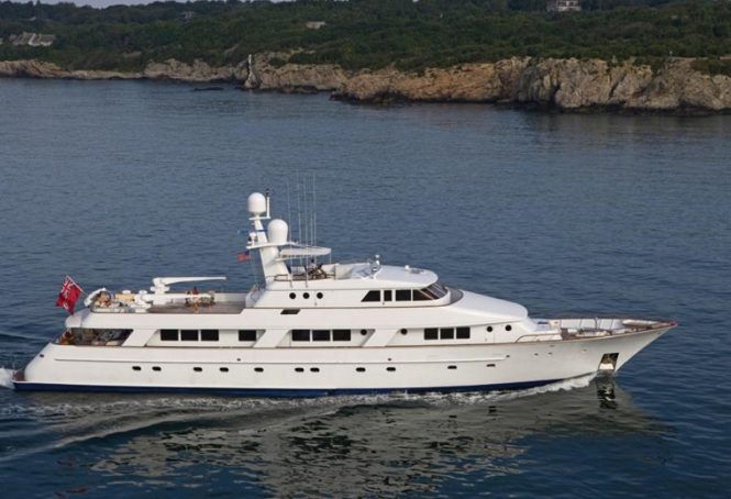 Special offer: Charter superyacht Rena in New England at an end-of-season rate