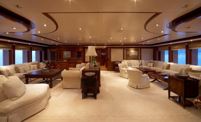 Superyacht TITANIA - Skylounge