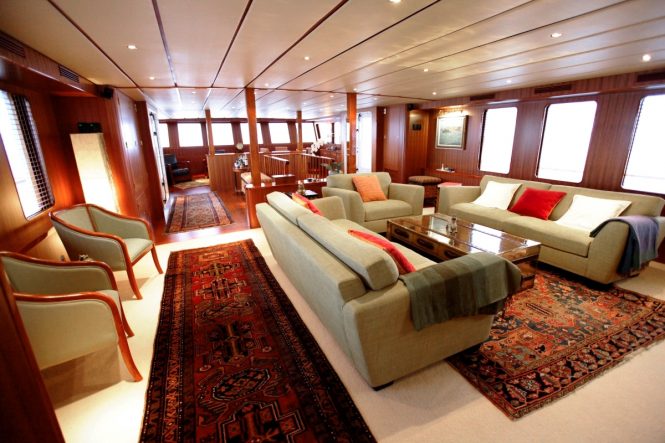 Explorer yacht NORTHERN SUN - Main salon forward view