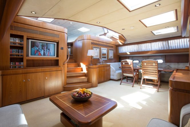 Sailing yacht INFATUATION - Main salon and formal dining area