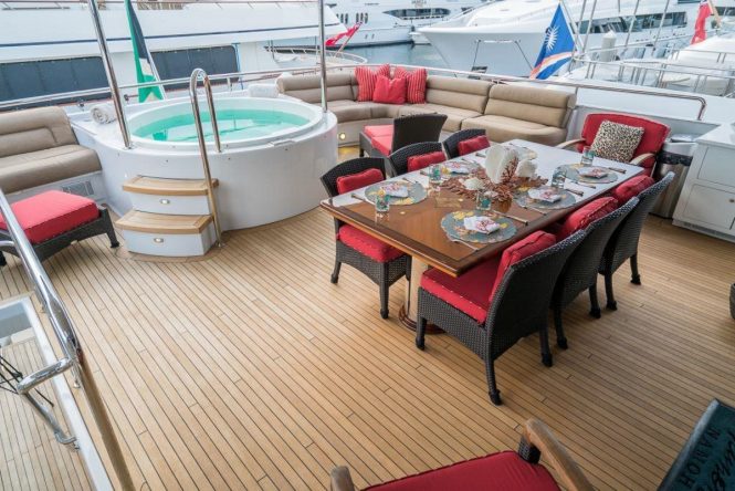 Superyacht NICOLE EVELYN - Upper deck alfresco dining and Jacuzzi