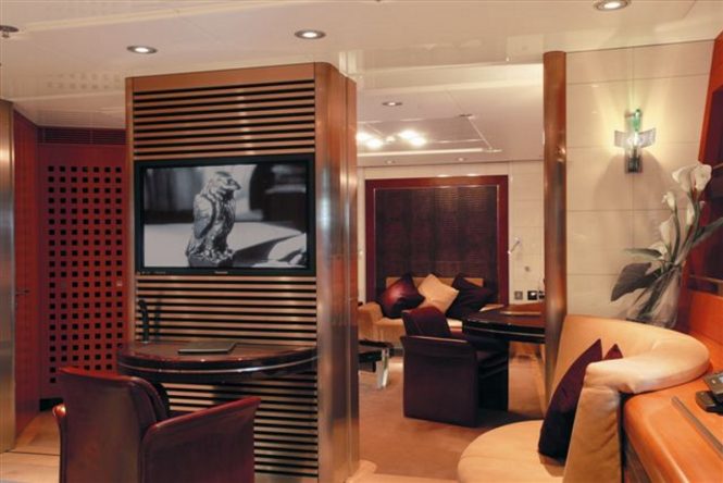 Sailing yacht MALTESE FALCON - Guest suite lounge and study