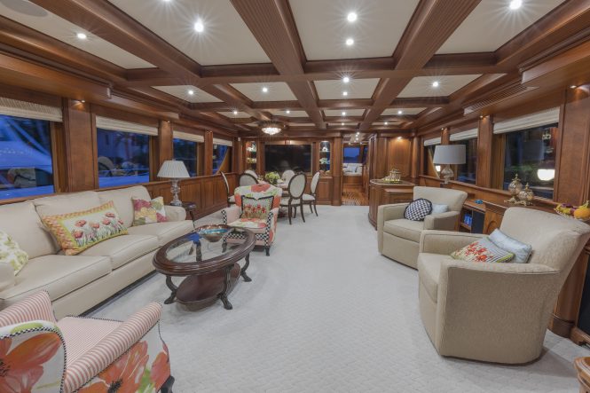 main saloon aboard ANNDRIANNA