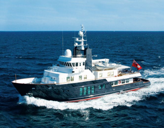 Charter Special: Christmas aboard superyacht RH3 in the Caribbean