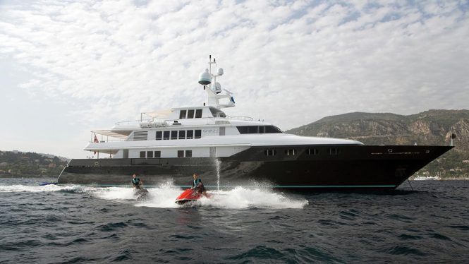 Charter superyacht Cyan in the Caribbean and Bahamas 