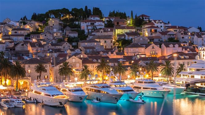Hvar by night