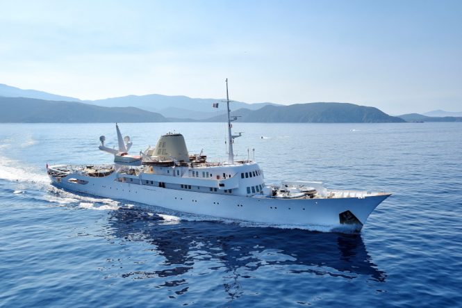 Superyacht Review: The Legendary Onassis Yacht CHRISTINA 0