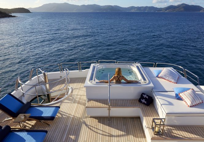 Yacht Review: Victoria Del Mar