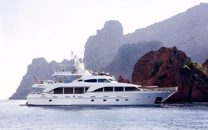 15% OFF July Charters aboard Benetti yacht SALU
