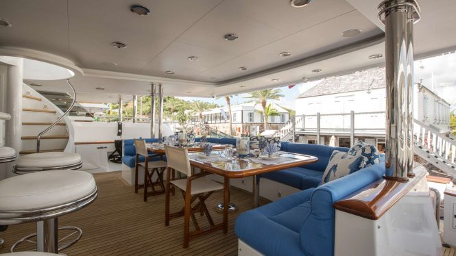 alfresco dining