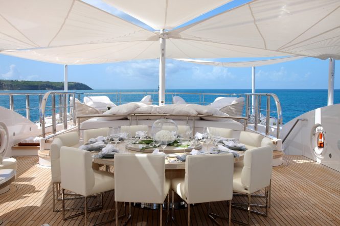 fantastic alfresco dining aboard ANDIAMO