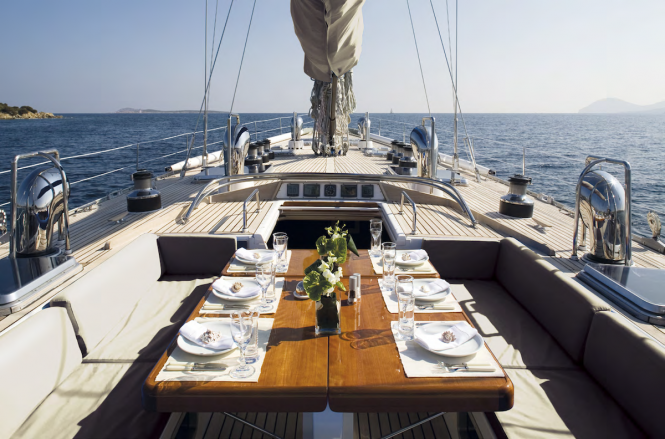 on deck dining