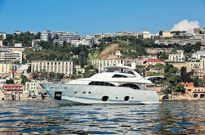 29m ANNE MARIE by Ferretti offering special rate for Amalfi Coast Charters