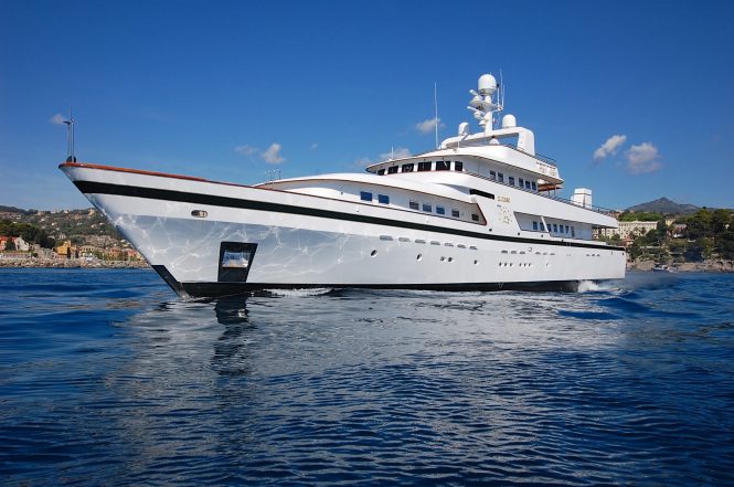 No Delivery Fees for 43m Elegant Classic Charter Yacht IL CIGNO