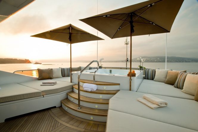 Fantastic Jacuzzi hot tub for the ultimate relaxation