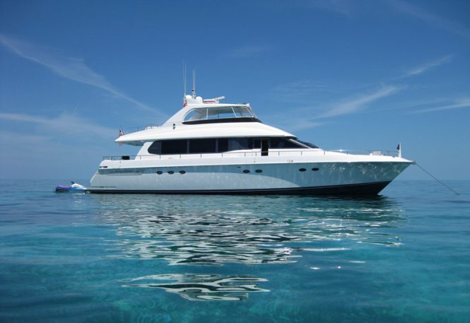 Lazzara yacht COMPANIONSHIP