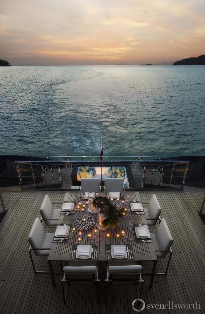 Beautiful alfresco evening dining set up