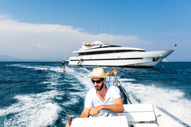 32m luxury yacht PAS ENCORE is offering reduced weekly rates in West Med this summer