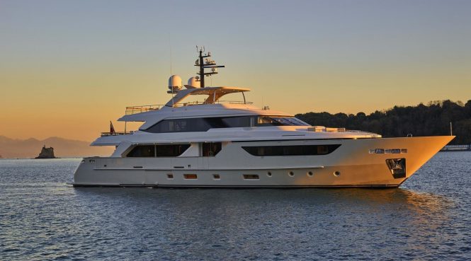 38m Sanlorenzo motor yacht TAKARA offering 5% discount in Balearics