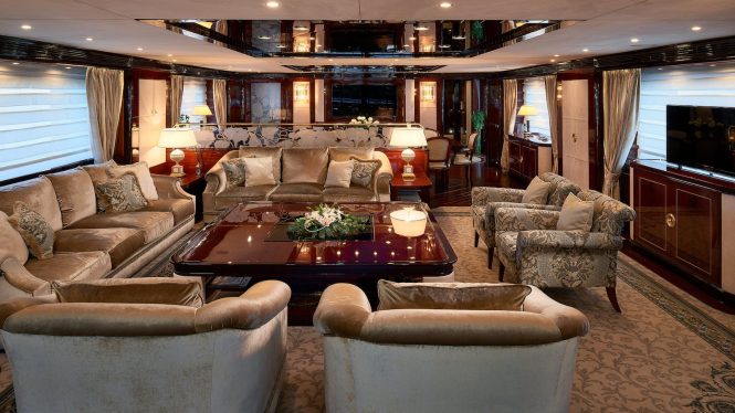 Sumptuous elegant interiors